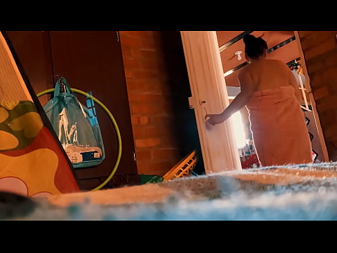 ❤️ Kuv txiv ntxawm raws kuv mus da dej, nws fucks kuv thaum kuv da dej. ️  Porno vk  ntawm porn hmn.niceporn.ru ❤